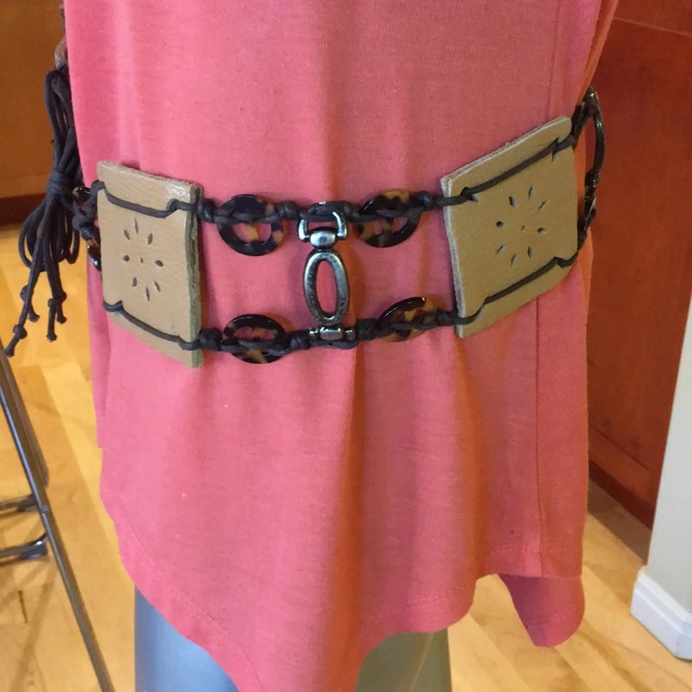 Fashion leather detail tie belt